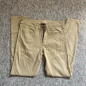 Womens American Eagle Khaki skinny jeans